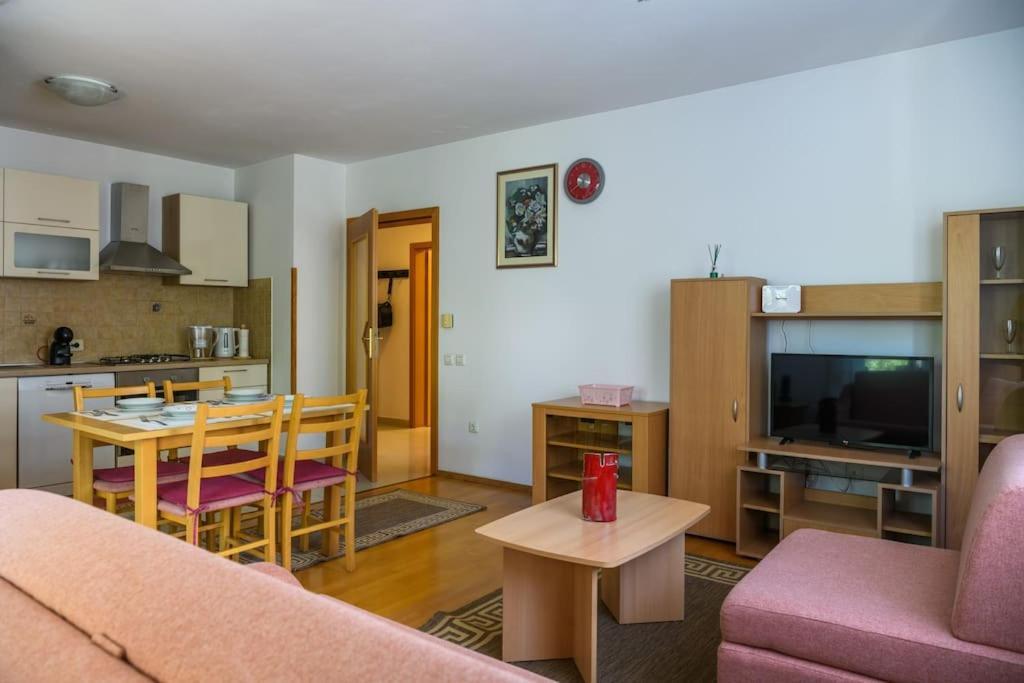Apartment Sunce Πούλα Εξωτερικό φωτογραφία